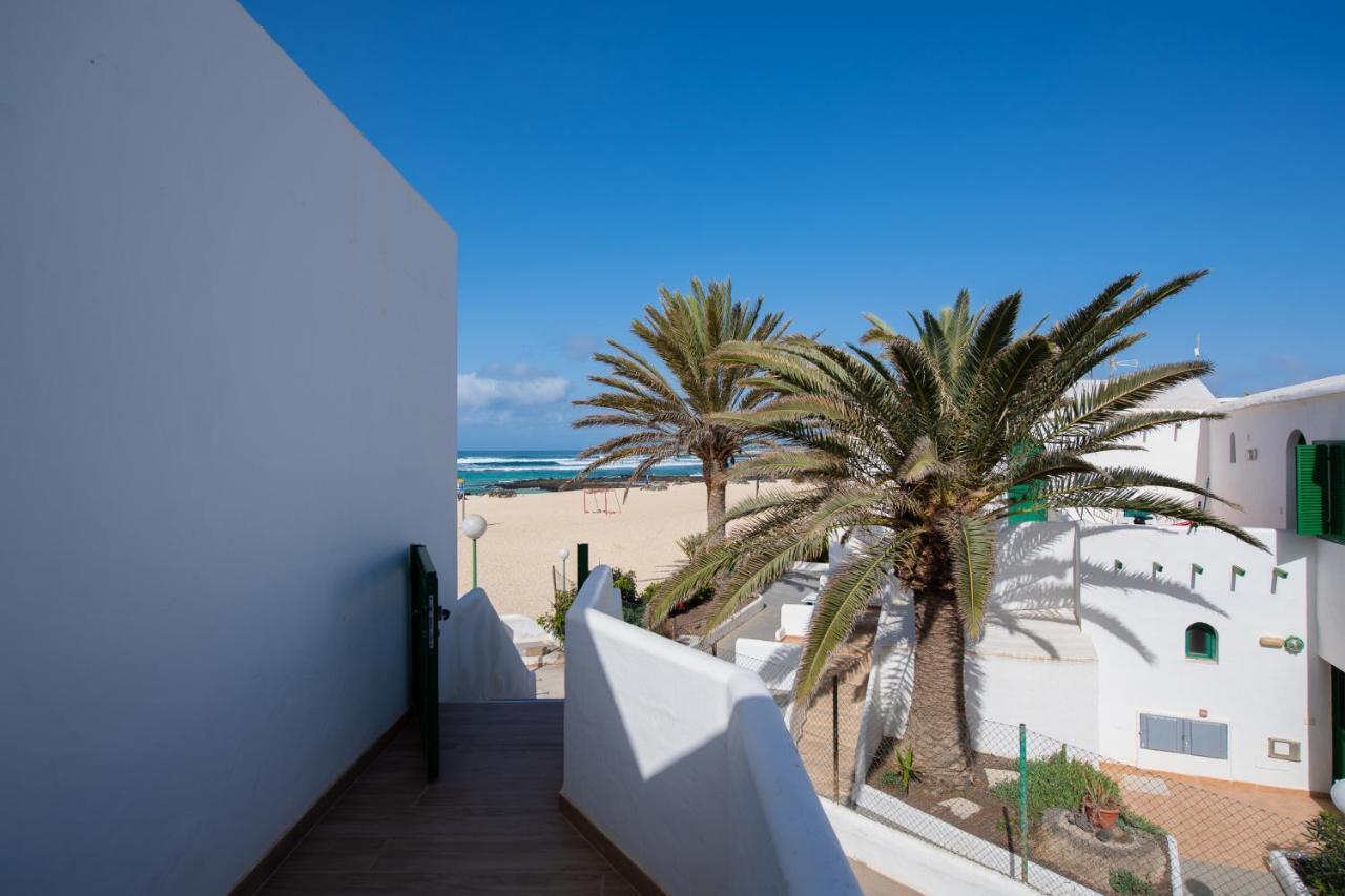 Homeforguest Modern And New Beachfront Apartment La Oliva Eksteriør bilde
