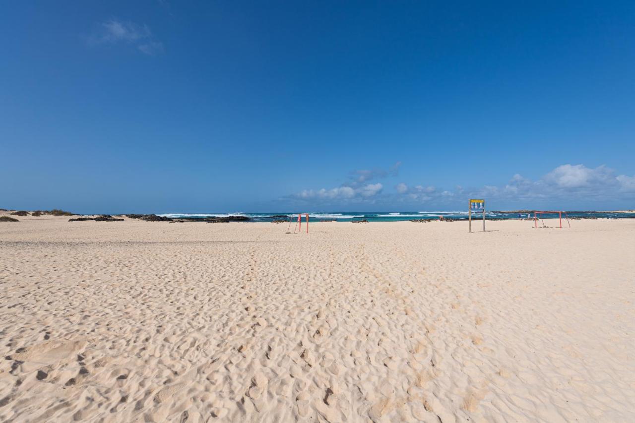 Homeforguest Modern And New Beachfront Apartment La Oliva Eksteriør bilde